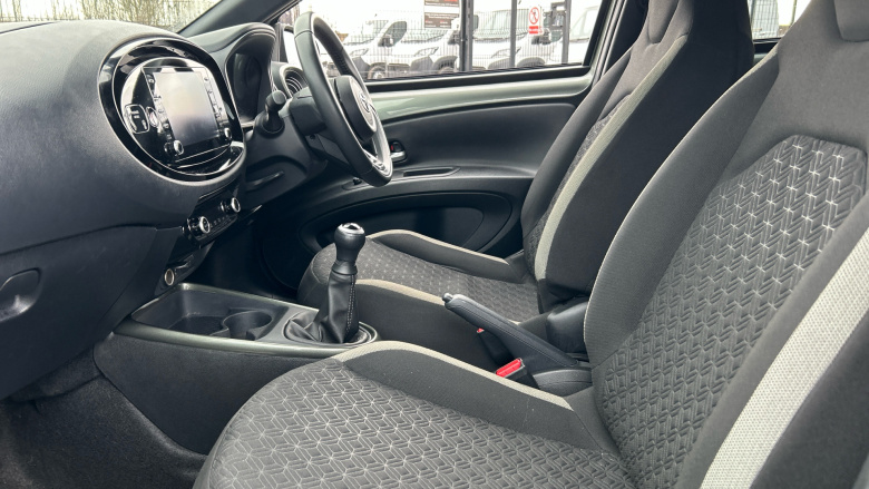 Toyota Aygo X 1.0 VVT-i Edge 5dr Petrol Hatchback